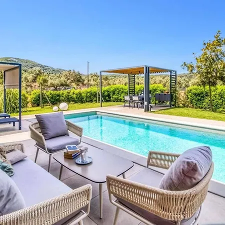 Βίλα Water By Λυγιά