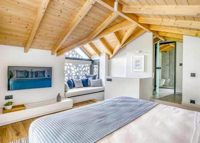 Water By * Λυγιά