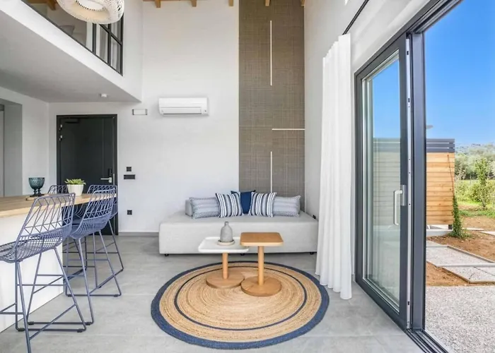 Water By Βίλα Λυγιά