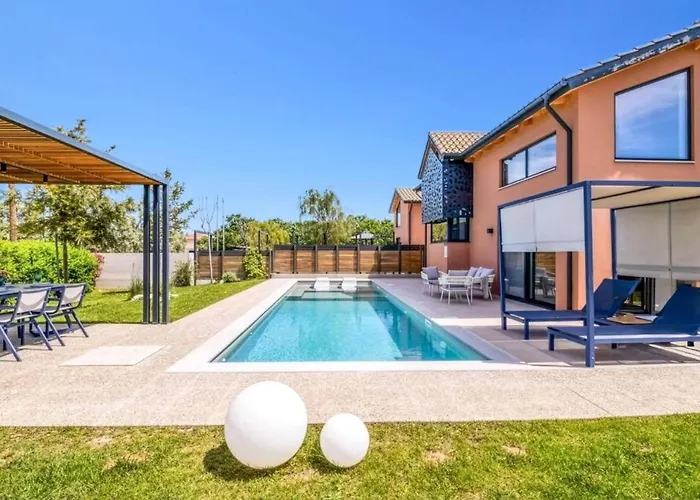 Βίλα Water By Λυγιά